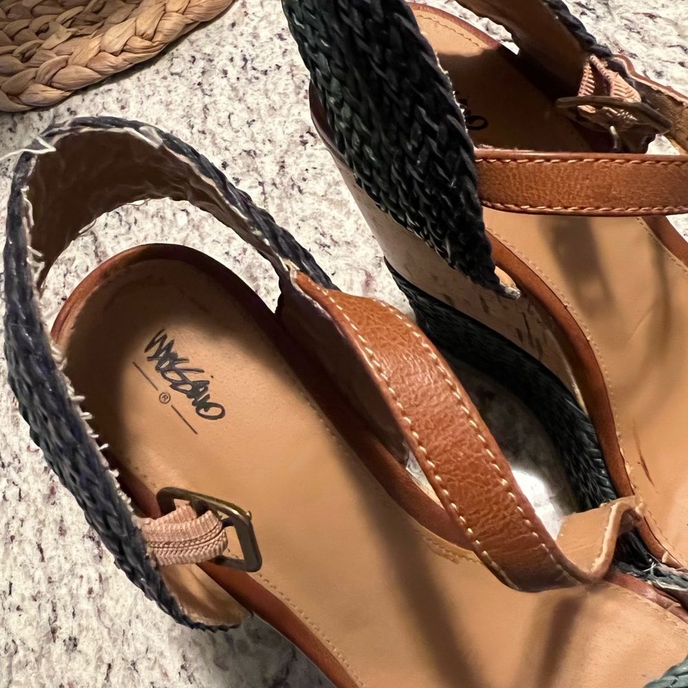 Wedges - Picture 4 of 4